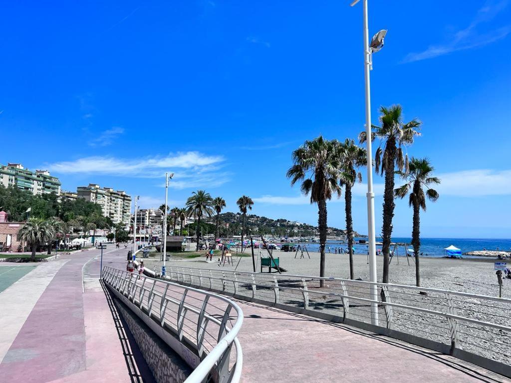 Apartamento La Biznaga Малага Экстерьер фото